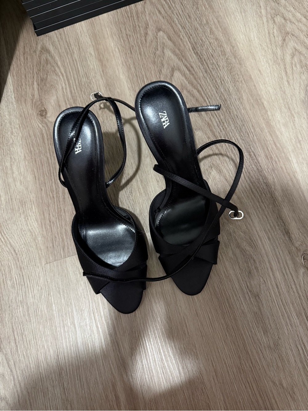Zara Black Strappy Knot Detail Heel Sandals
